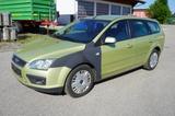 Ford Focus Turnier Ghia - Ford Focus aus 2005: Turnier