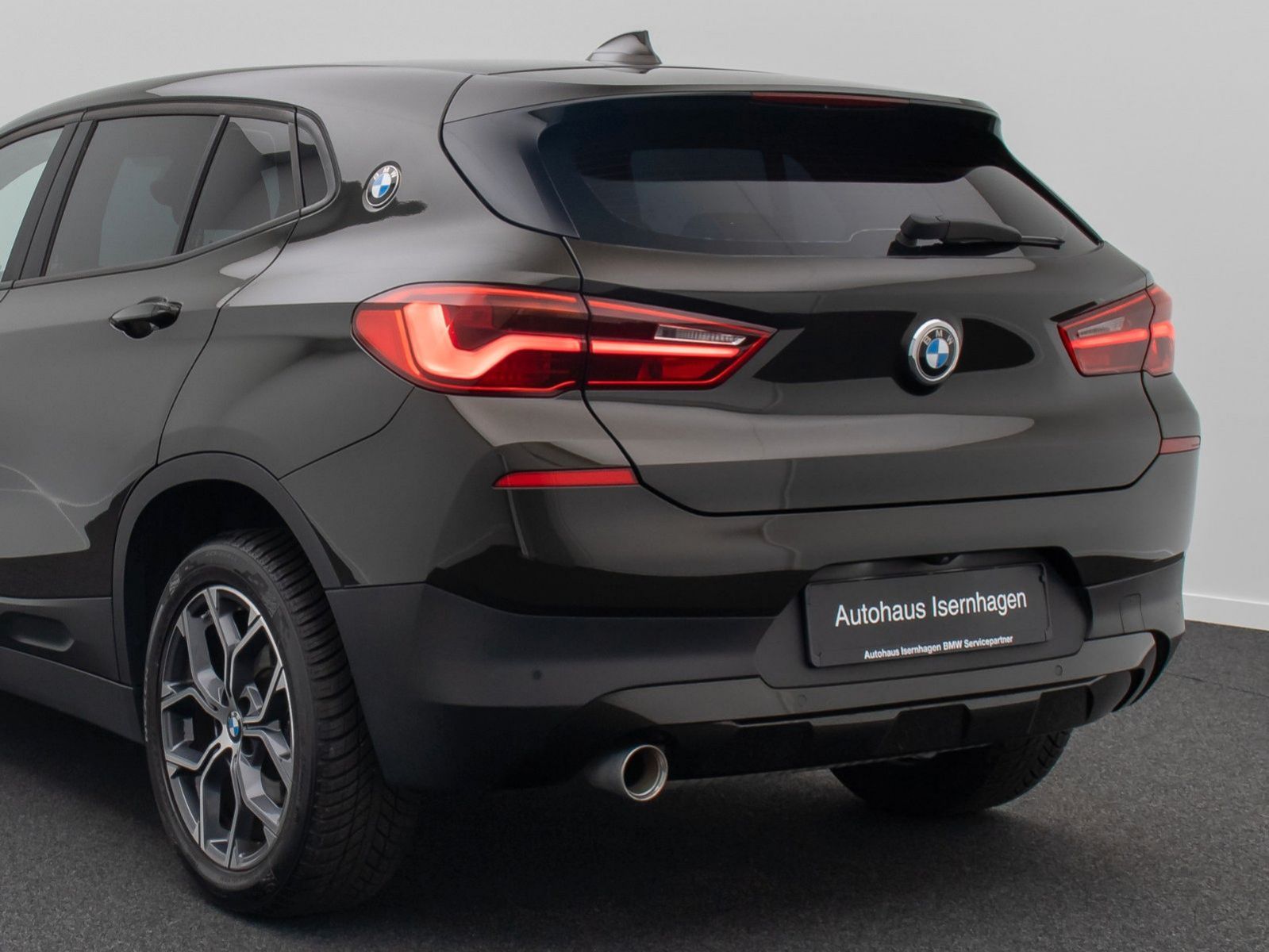 Fahrzeugabbildung BMW X2 sD18i Kamera LED GeschwindigReg ParkAs 18Zoll