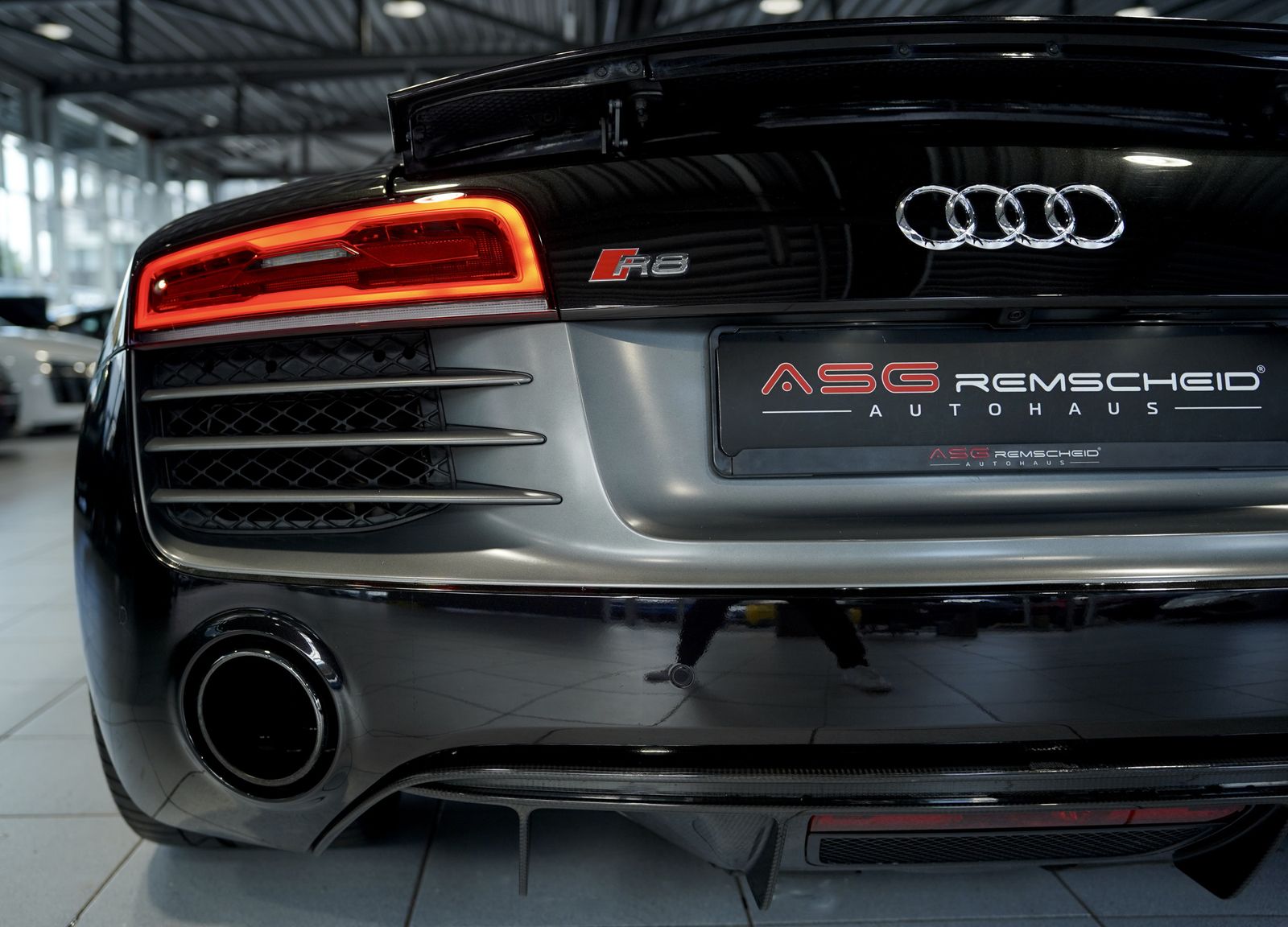 Audi R8