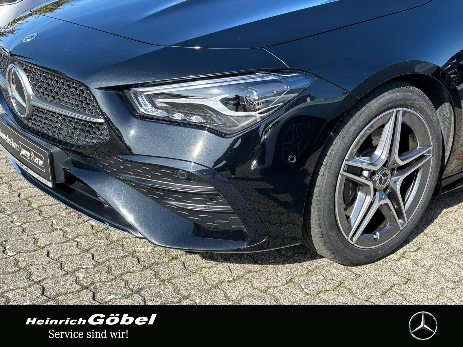 Fahrzeugabbildung Mercedes-Benz CLA 200 AMG*KEYLESS*KAM*AMBIENTEBEL*APPLE-CARPLA