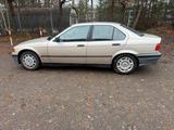 BMW E36 Limo wenig KM TÜV Inspektion Neu - BMW aus 1992: E36
