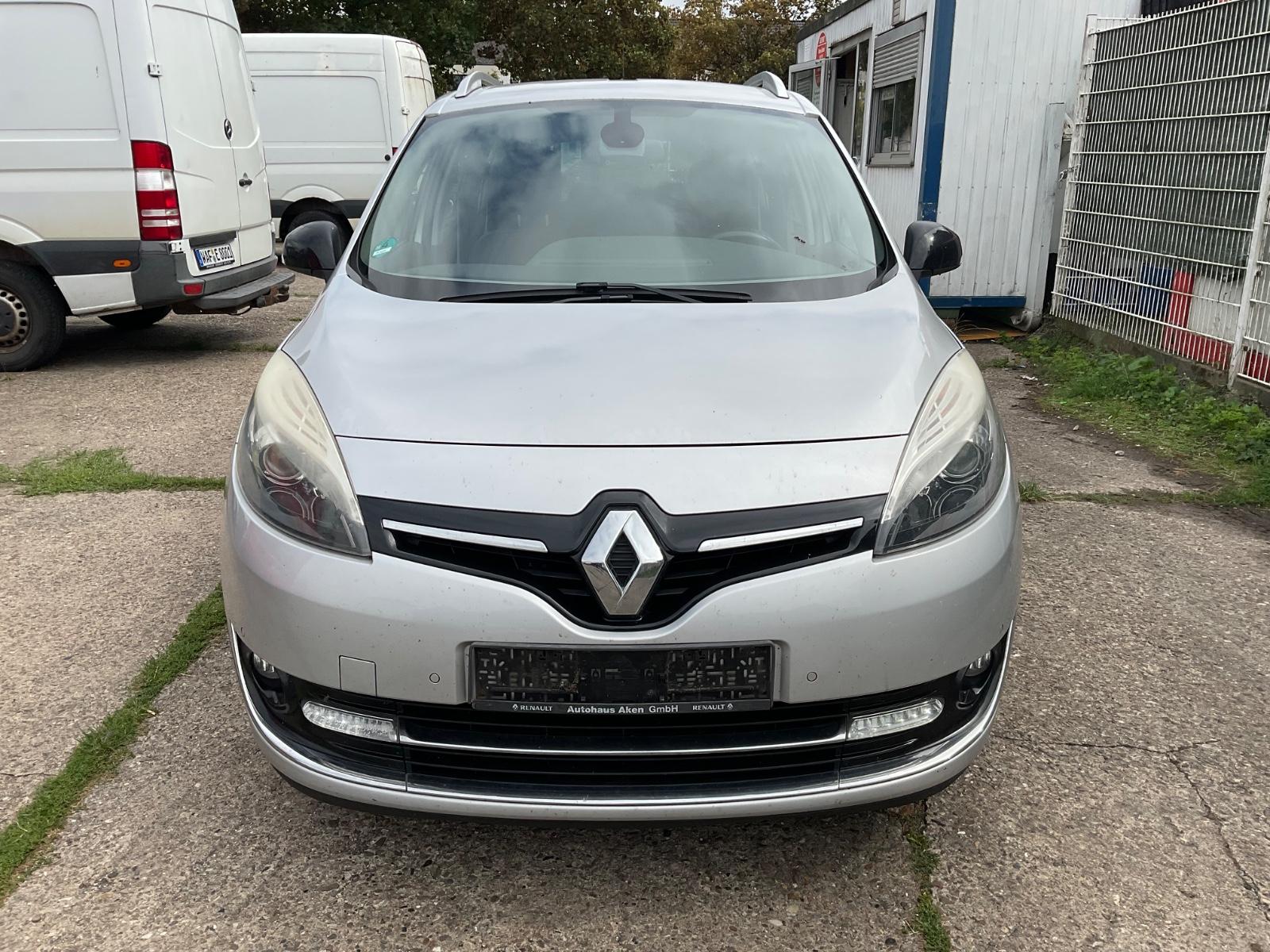 Renault Scenic 2013 — rear view