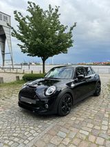 MINI Cooper S Essential  178 PS  - MINI MINI aus 2021