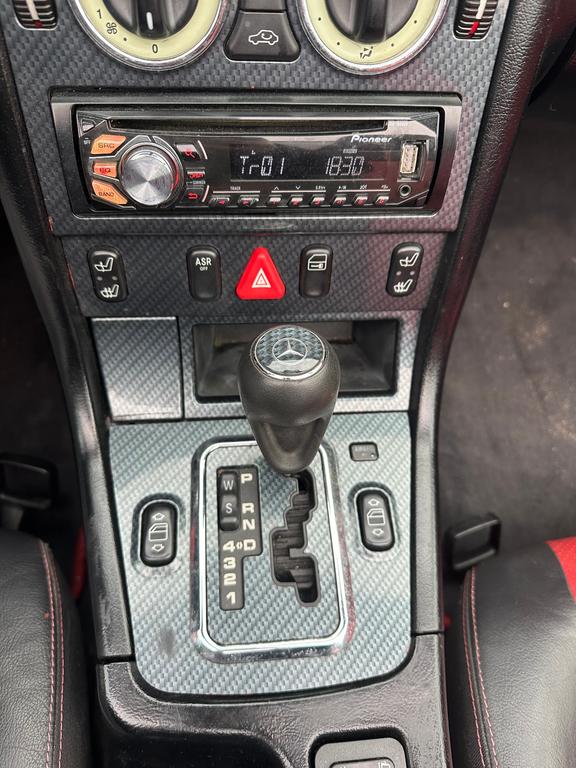 Mercedes-Benz SLK 230