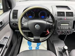 Fahrzeugabbildung Volkswagen Polo IV 1.2 Silver Edition / Klimaanlage