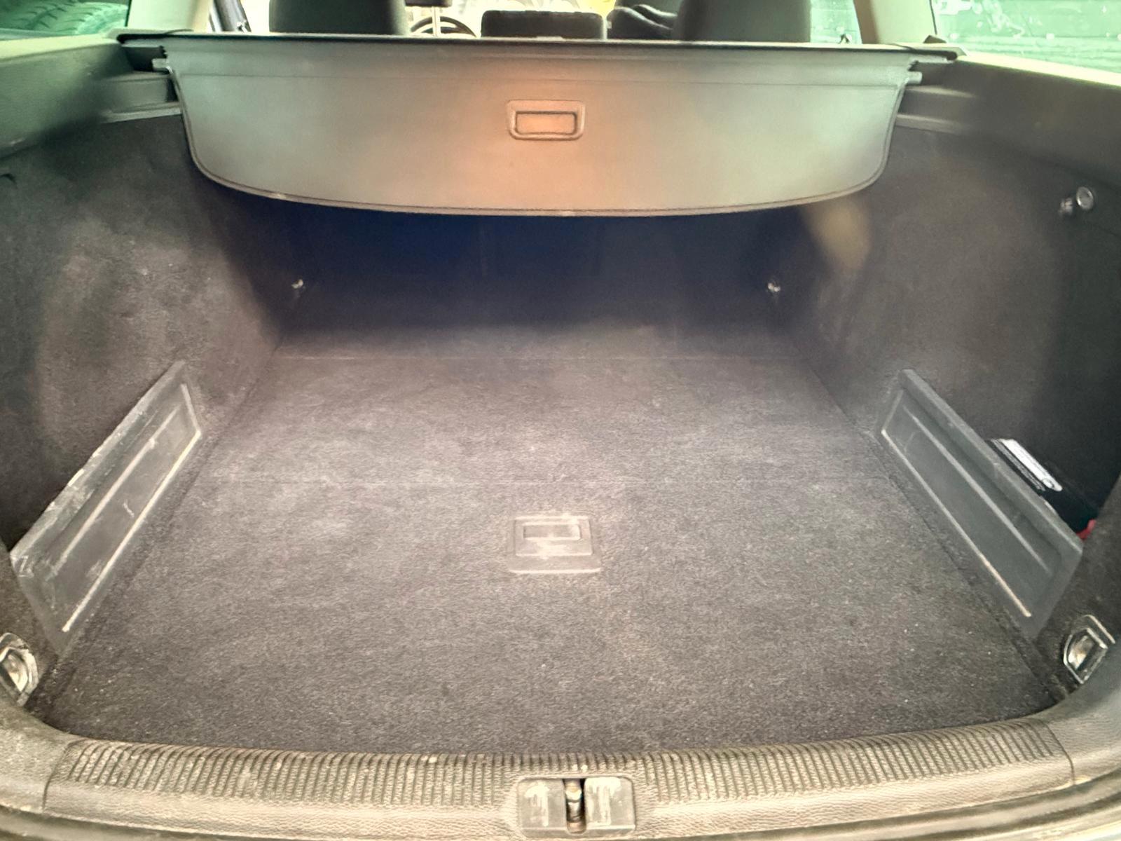 Volkswagen Passat 2009 — photo 10