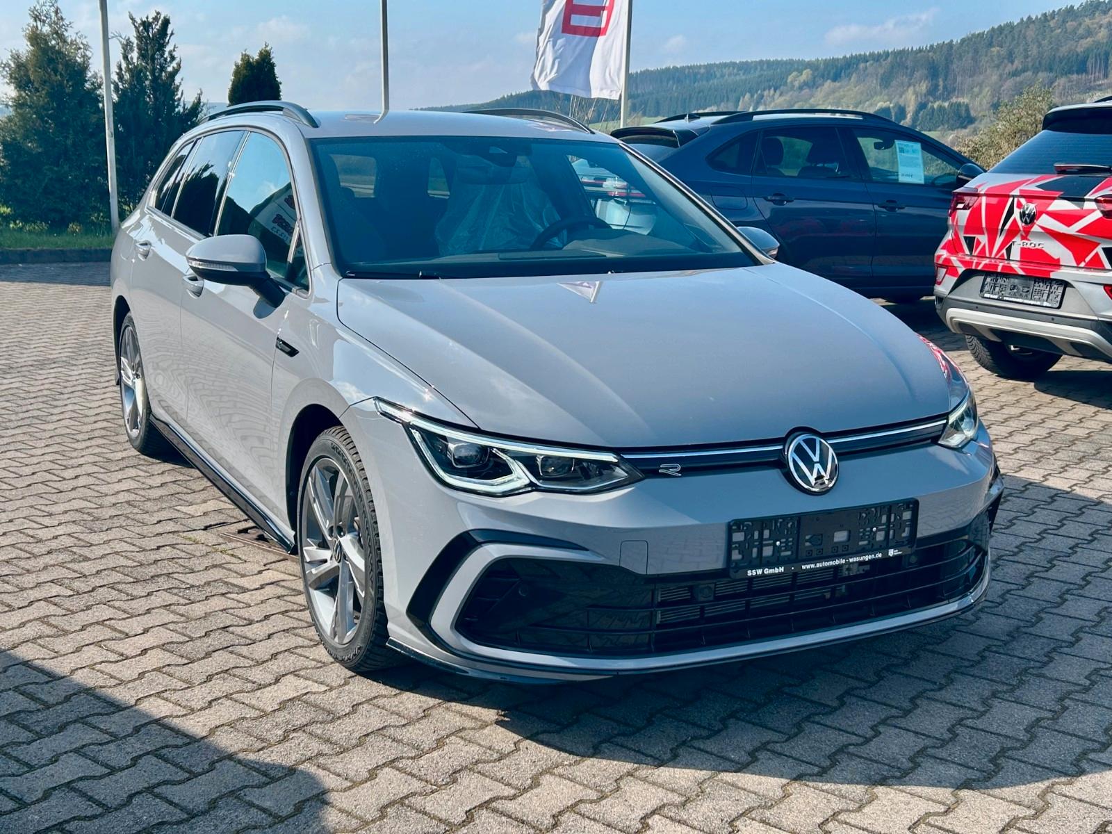 Volkswagen Golf VIII Variant R-Line DSG *Gara 2029 -38% UVP