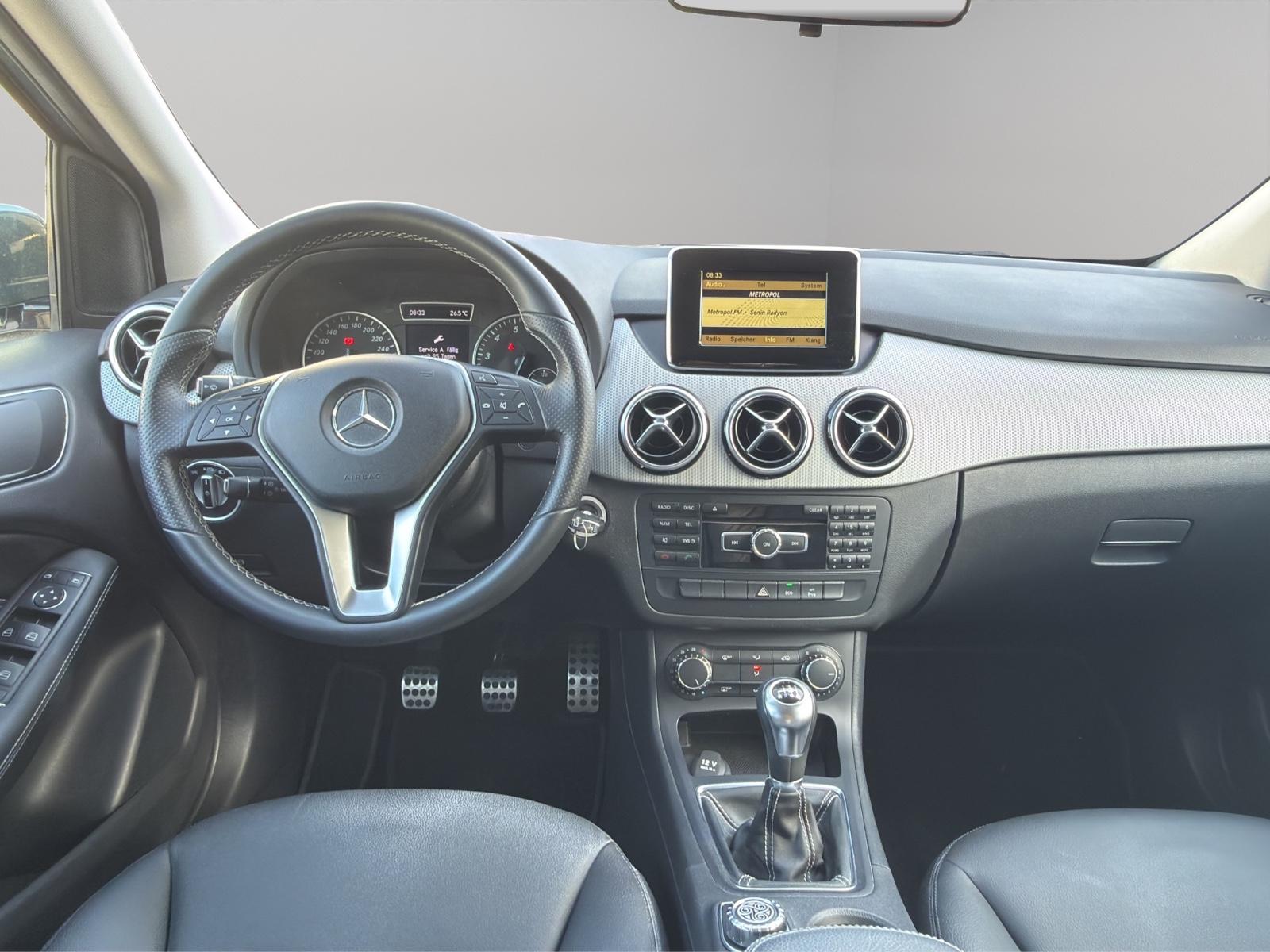 Mercedes-Benz B 180 Edition 1 Leder 1.Hand