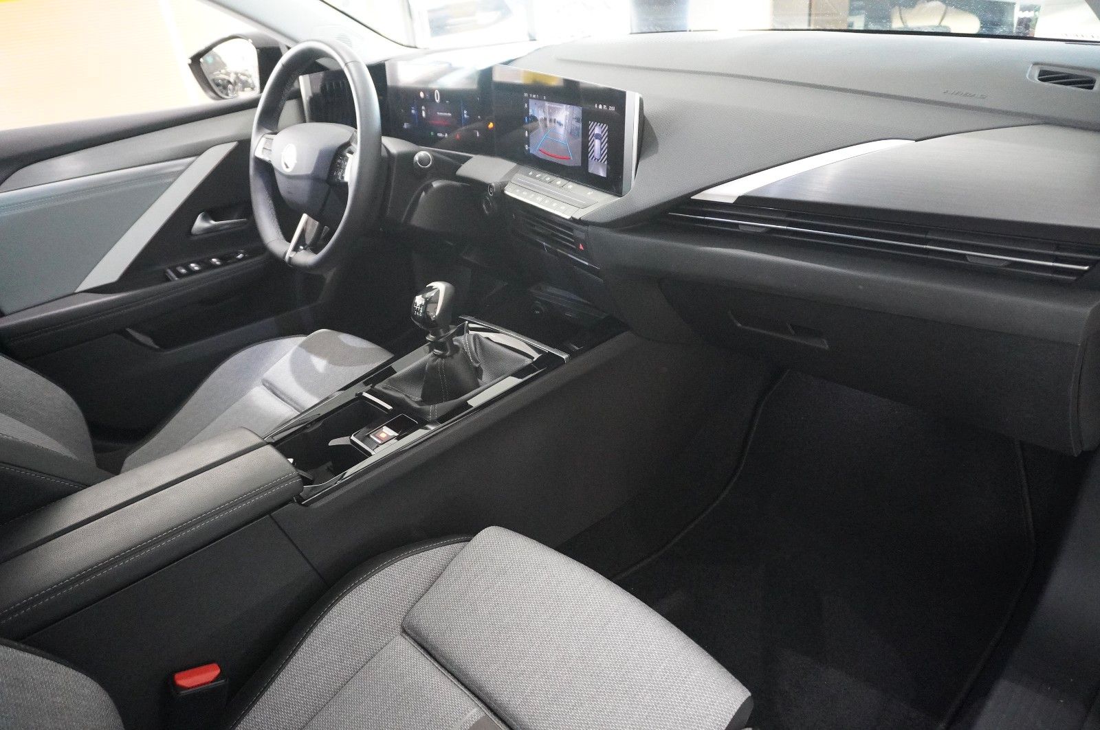 Fahrzeugabbildung Opel Astra L ST 1.5D ELEGANCE NAVI/LED/KAMERA/ACC/DAB