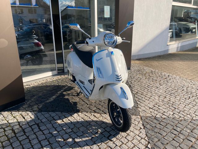 Vespa GTS Super 300