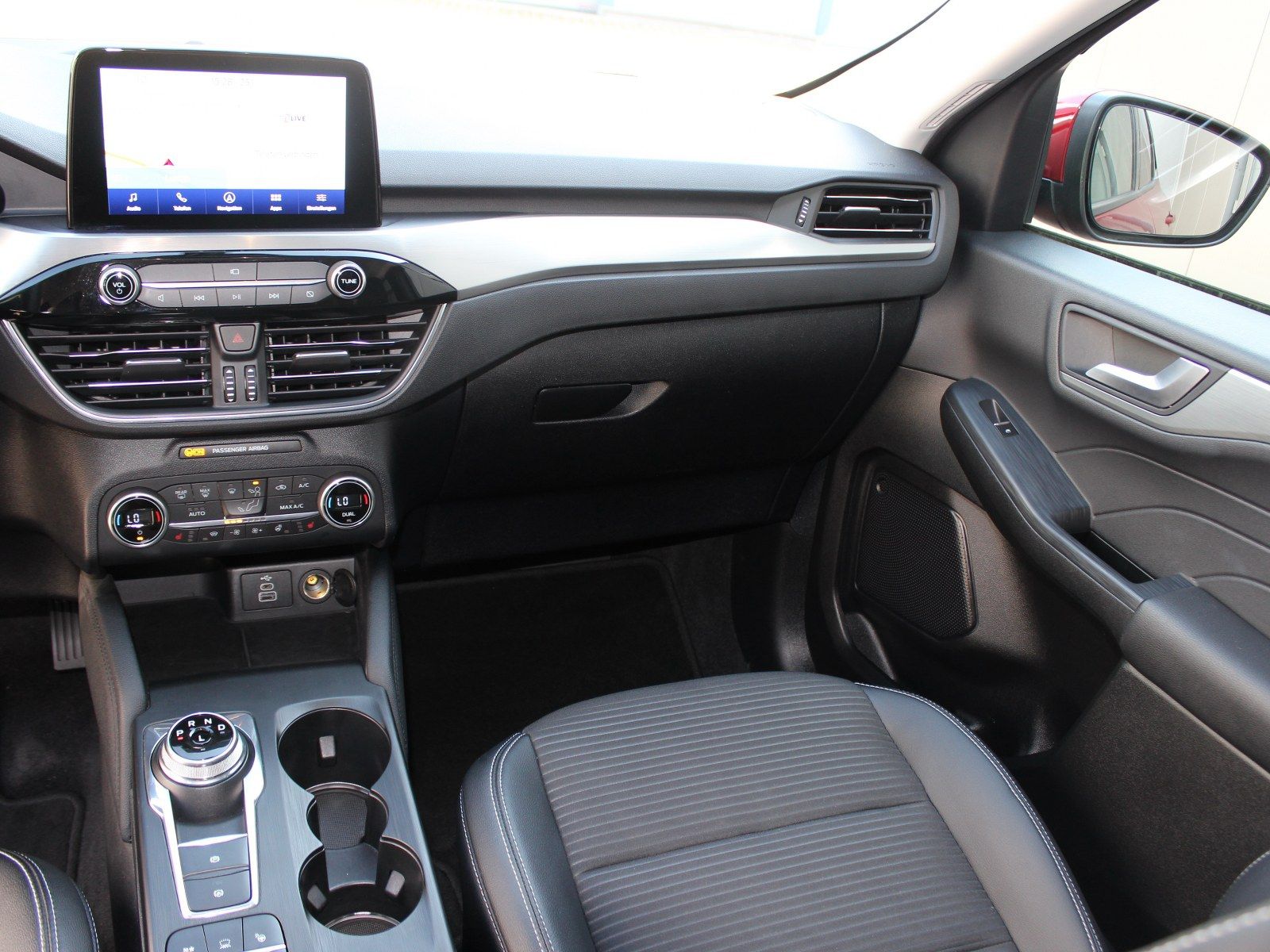 Fahrzeugabbildung Ford Kuga Plug-In Hybrid Titanium X 2,5 Duratec