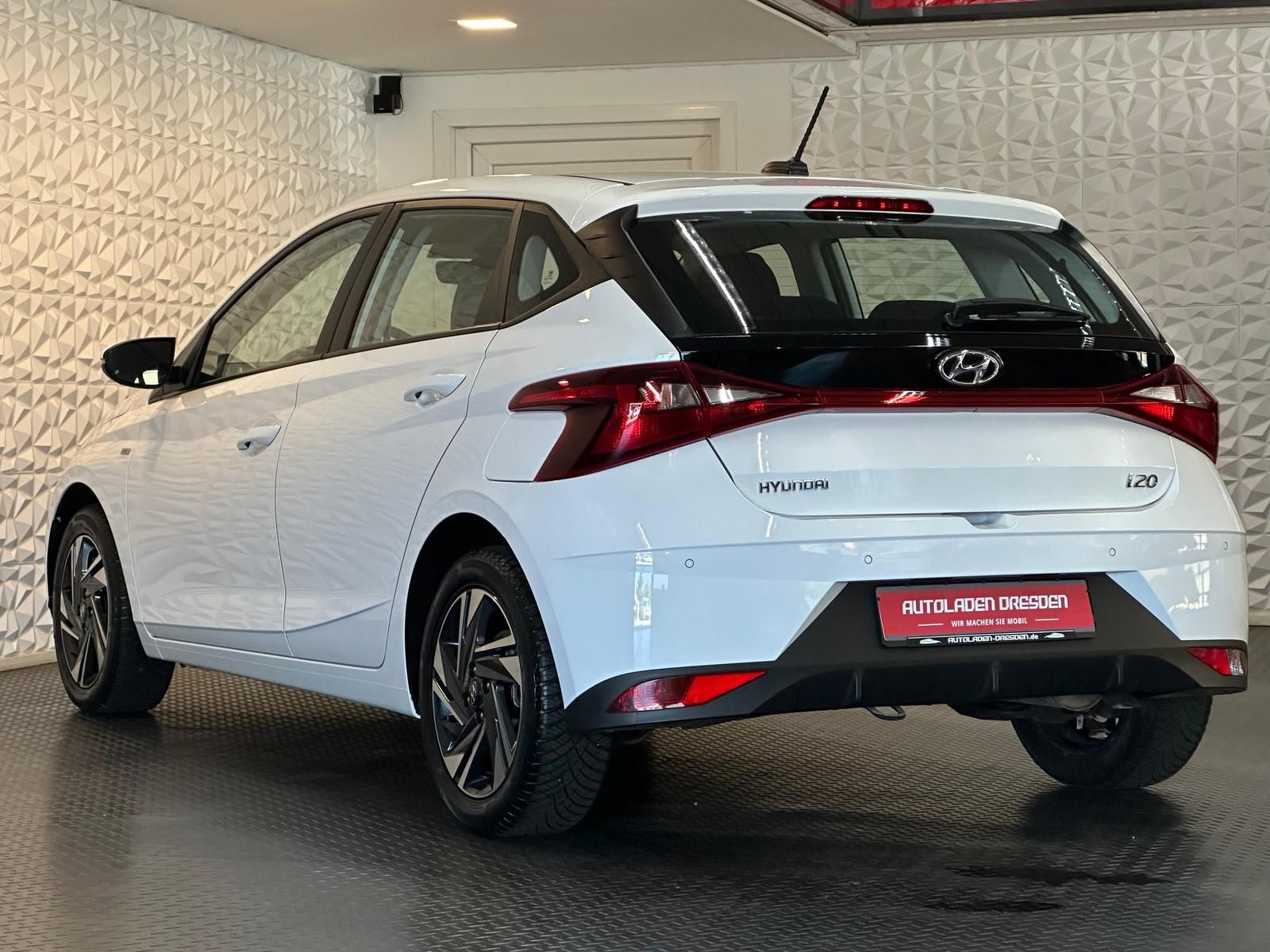 HYUNDAI i20 1.0-GDI SELECT AUTOMATIK#SHZ#LH#TEMP#BT#SPUR - Image 5