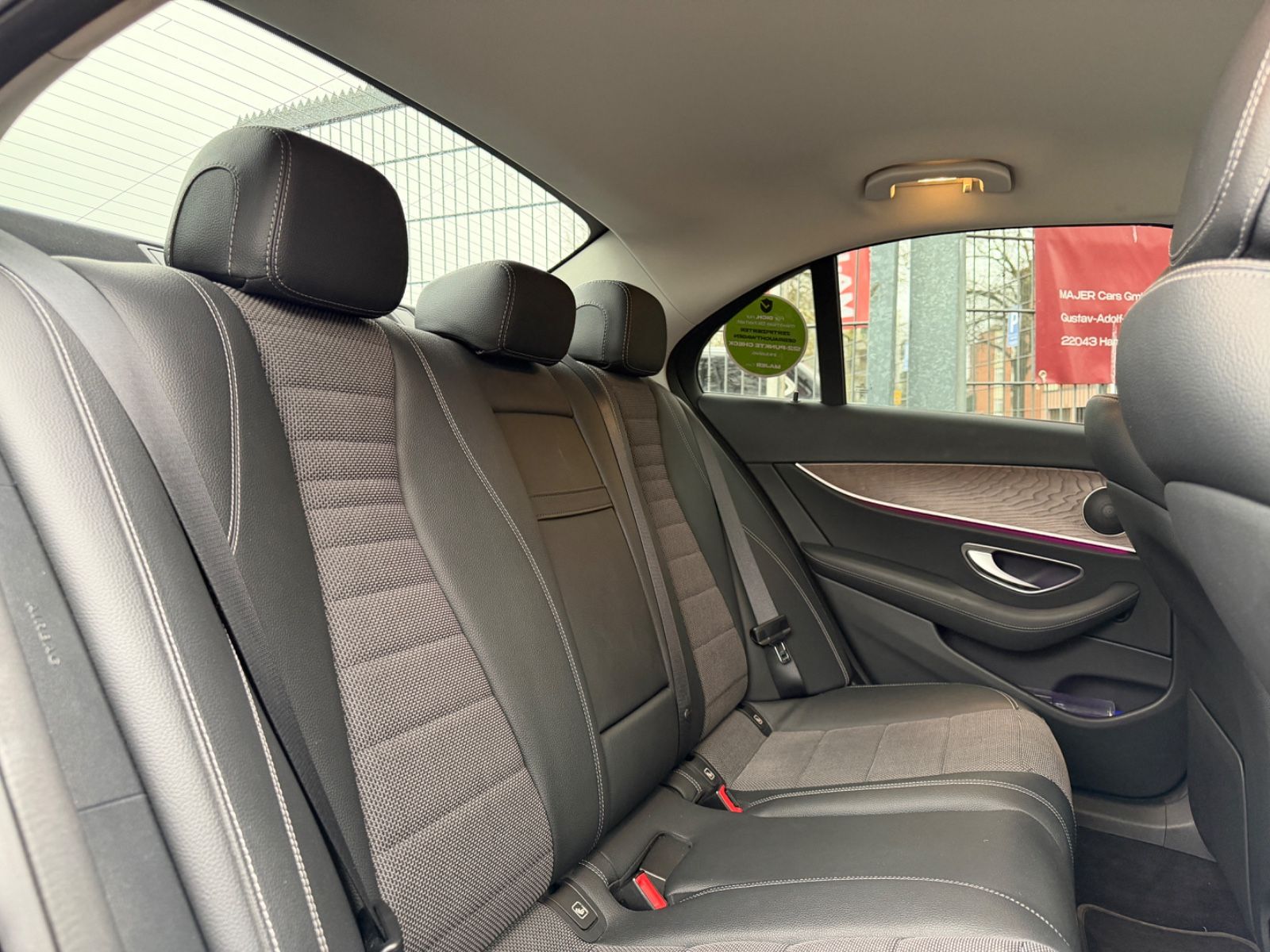 Fahrzeugabbildung Mercedes-Benz E 220d Night-Paket*JUNGE STERNE*KAMERA*LED*