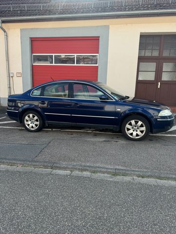 Volkswagen Passat Lim. V6 Highline 4Motion