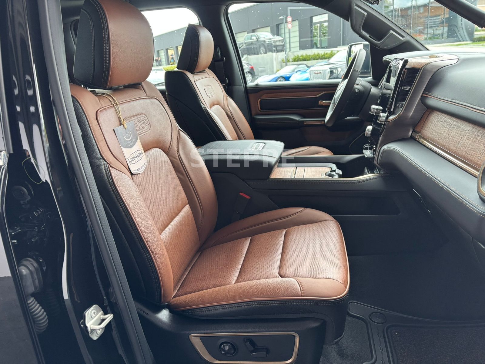 Dodge RAM 1500 5,7 V8 HEMI LONGHORN Luftfed. LPG AHK