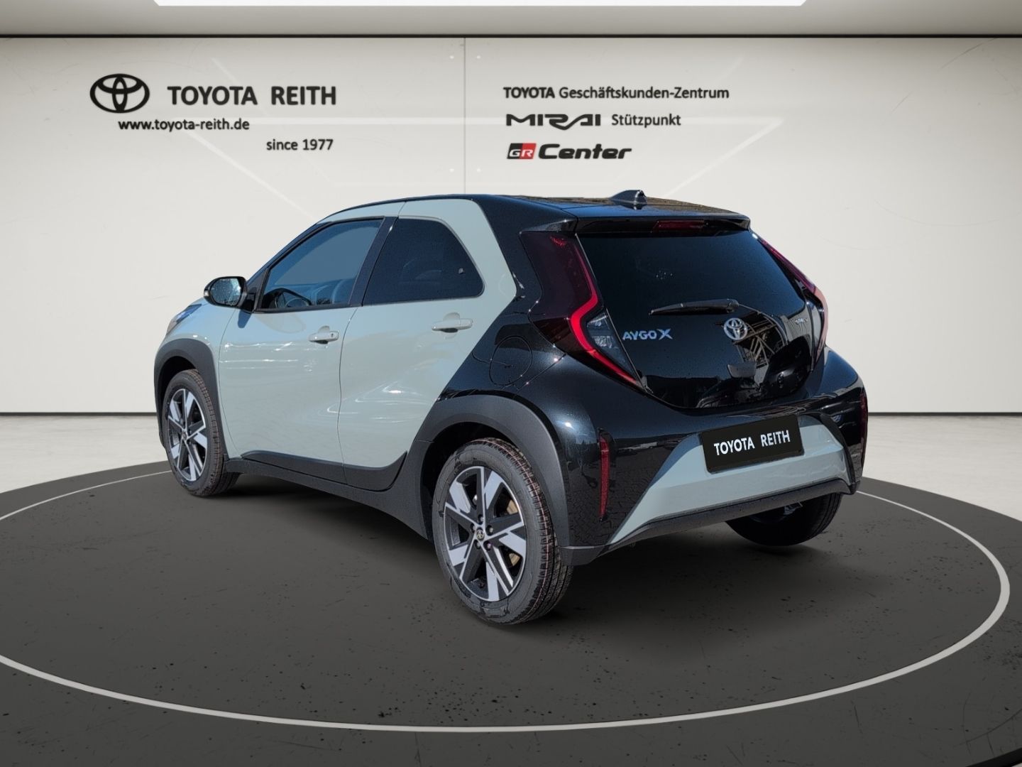 Toyota Aygo X Hybrid 1,5 l Teamplayer CVT LED Apple Car imagem 3
