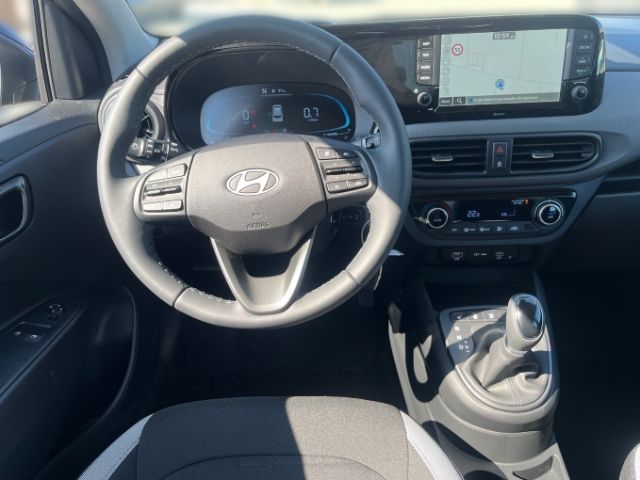 Fahrzeugabbildung Hyundai i10 Trend 1.0 A/T (MY25) Komfortpaket Navi Klima