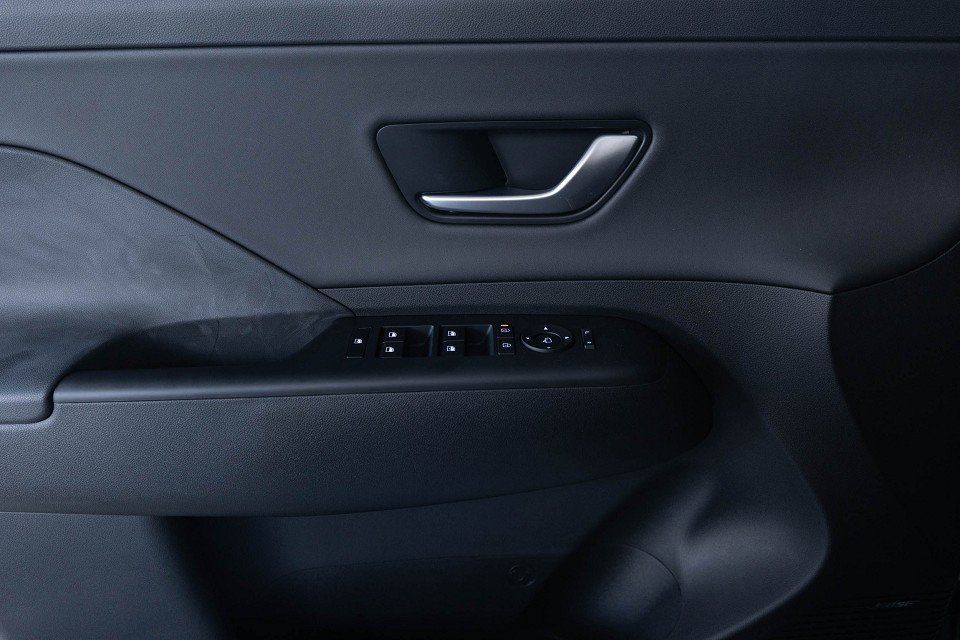 Fahrzeugabbildung Hyundai KONA Elektro 48,4kWh TREND Assi BOSE el. Heckkla
