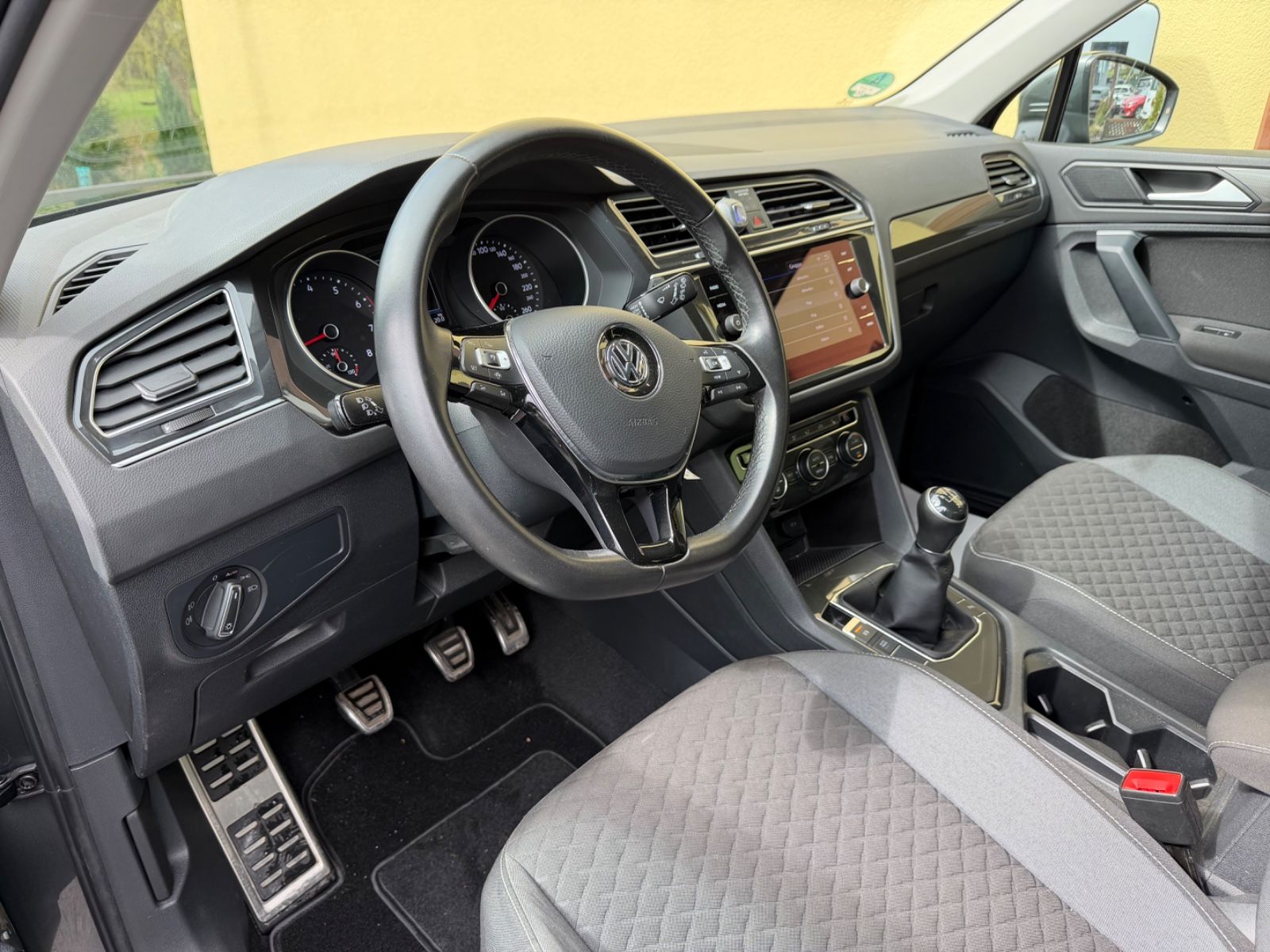 Volkswagen Tiguan ComfortlineLedNaviAccE-KlappeGarantieTop foto 15