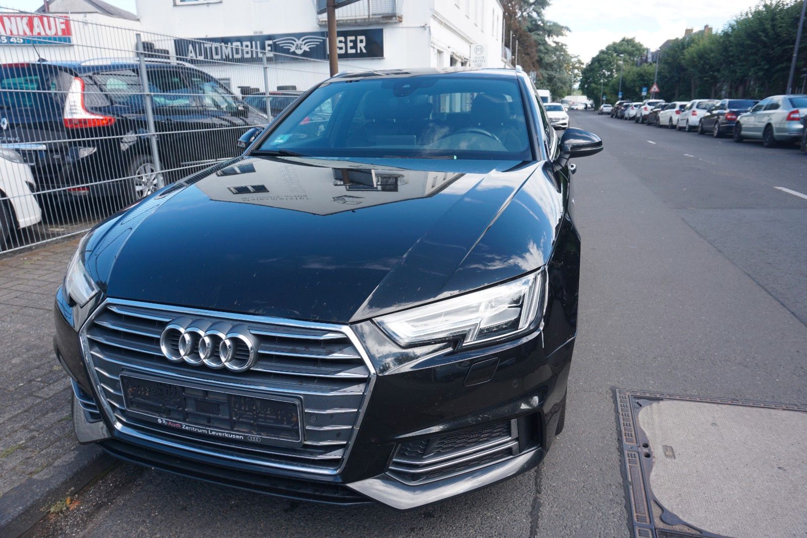 Audi A4 - 1