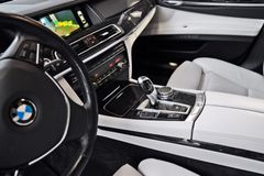 BMW 730d xDrive AHK HUD - TOP Ausstattung Unfallfrei