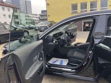 Mercedes CLA 220 Shooting Brake - 11
