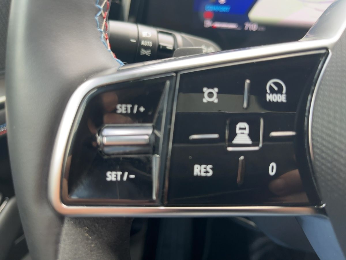 Fahrzeugabbildung Renault Rafale Esprit Alpine Full Hybrid 200 Panod. HUD