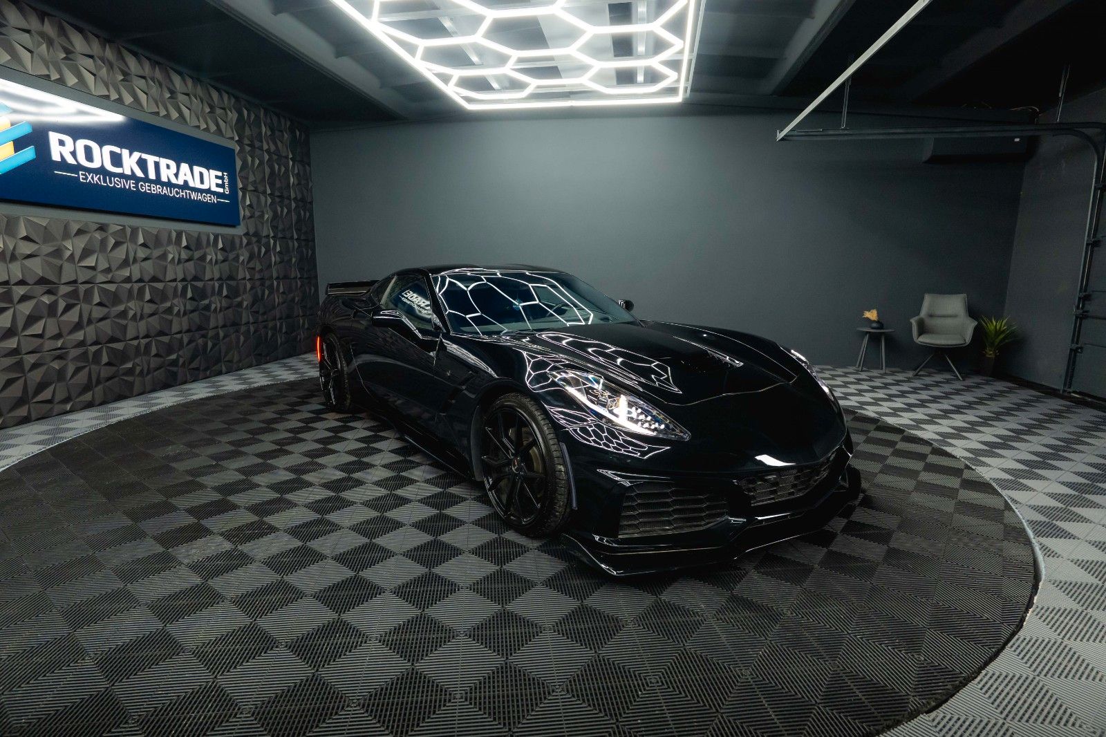 Fahrzeugabbildung Corvette C7 6.2 V8 Stingray 3LT Z06-Design Targa Perform.