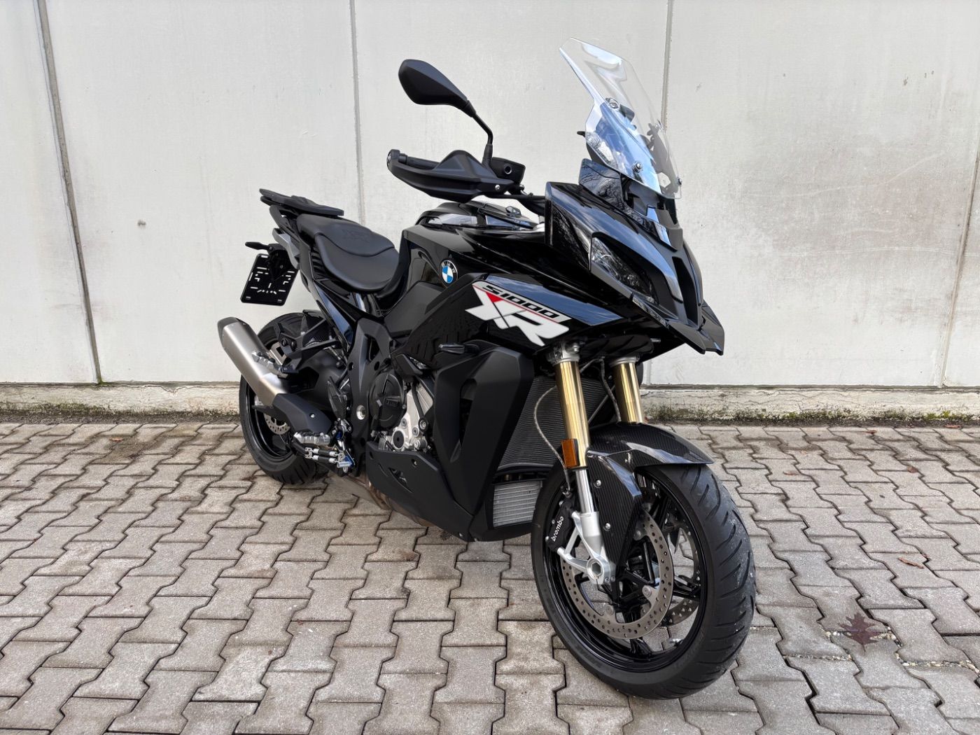 Fahrzeugabbildung BMW S 1000 XR 4 Pakete Tieferlegung Carbon Frästeile
