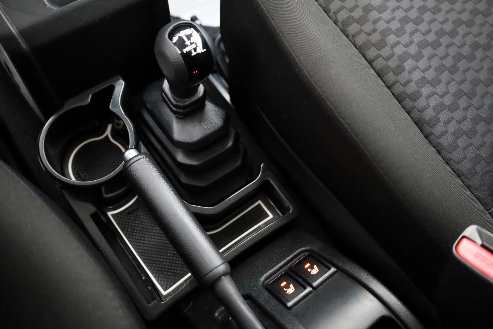 Fahrzeugabbildung Suzuki Jimny Comfort+,AllGrip,4WD,Navi,4 Sitze,AUTOMAT