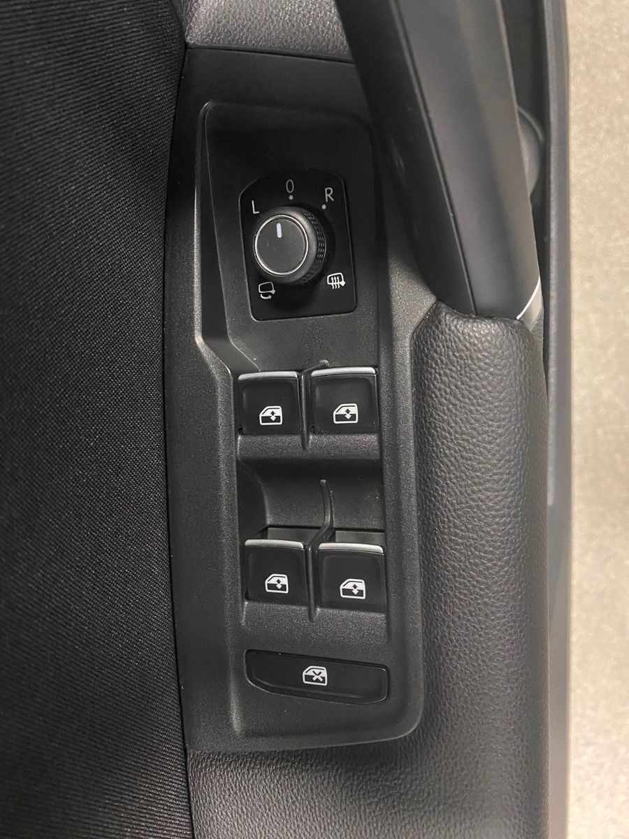 Fahrzeugabbildung Volkswagen Tiguan 2.0 TSI DSG 4MOTION Highline+ACC+DCC+NAVI