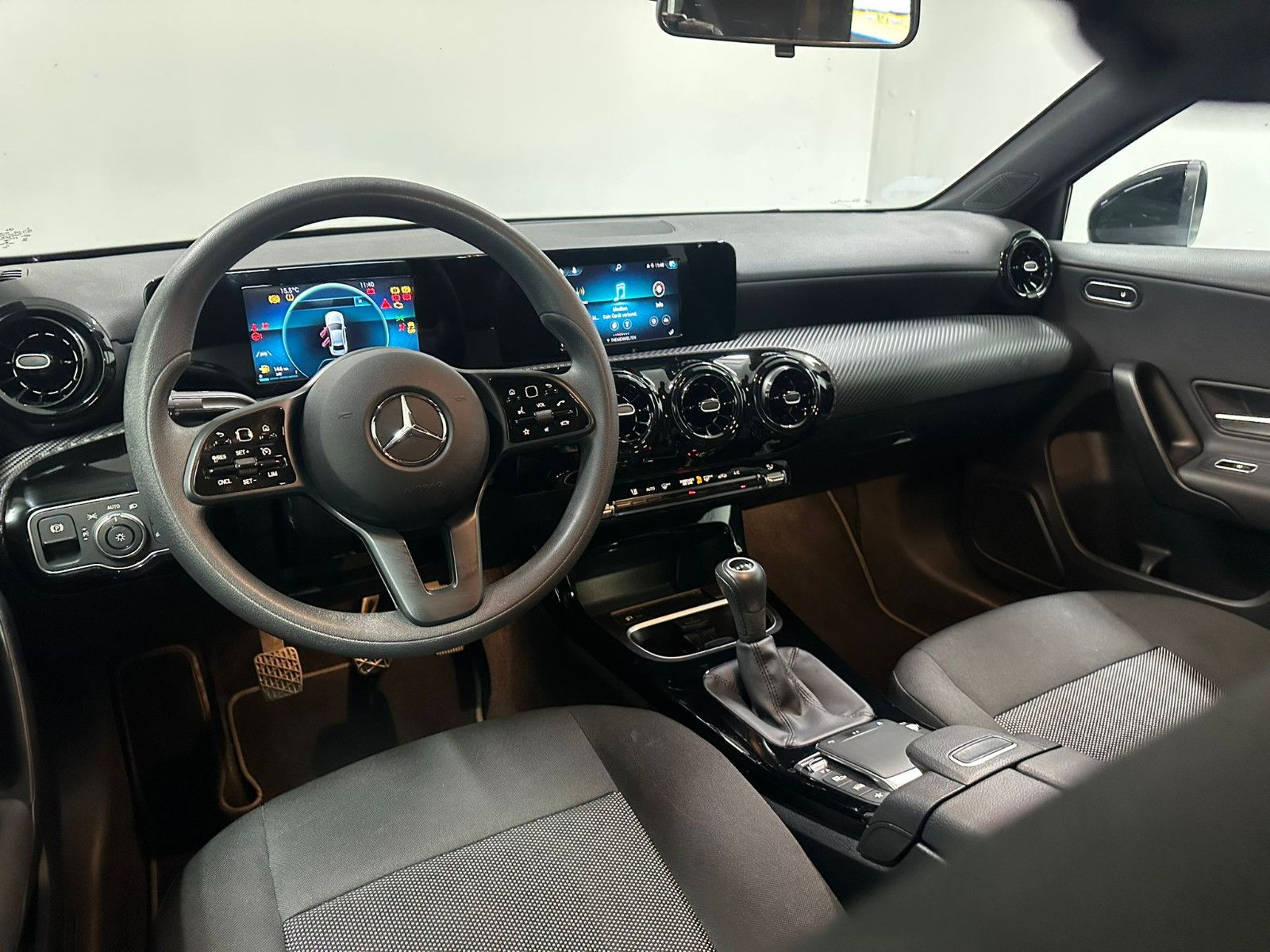Fahrzeugabbildung Mercedes-Benz A 200 d Limousine *KAMERA*NAVI*CARPLAY*AHK*