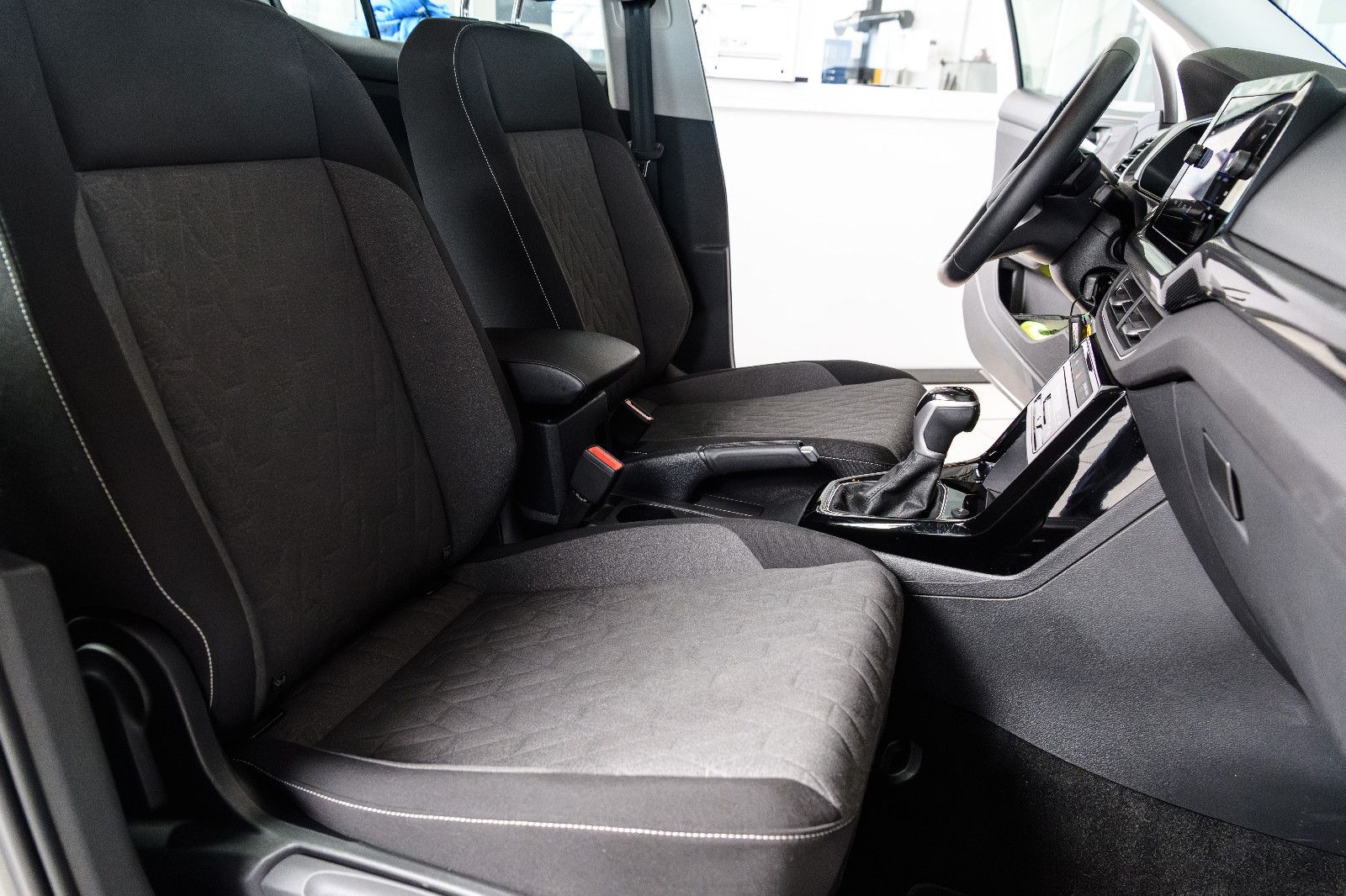 Fahrzeugabbildung Volkswagen T-Cross Life 1.0 TSI DSG LED+SHZ+ACC+APP+5 J.GAR