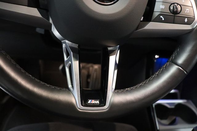 Fahrzeugabbildung BMW 218d Active Tourer M Sportpaket|1HAND|WIDESCREEN