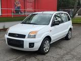 Ford Fusion 1,4 TDCi + + - weiße Ford Fusion
