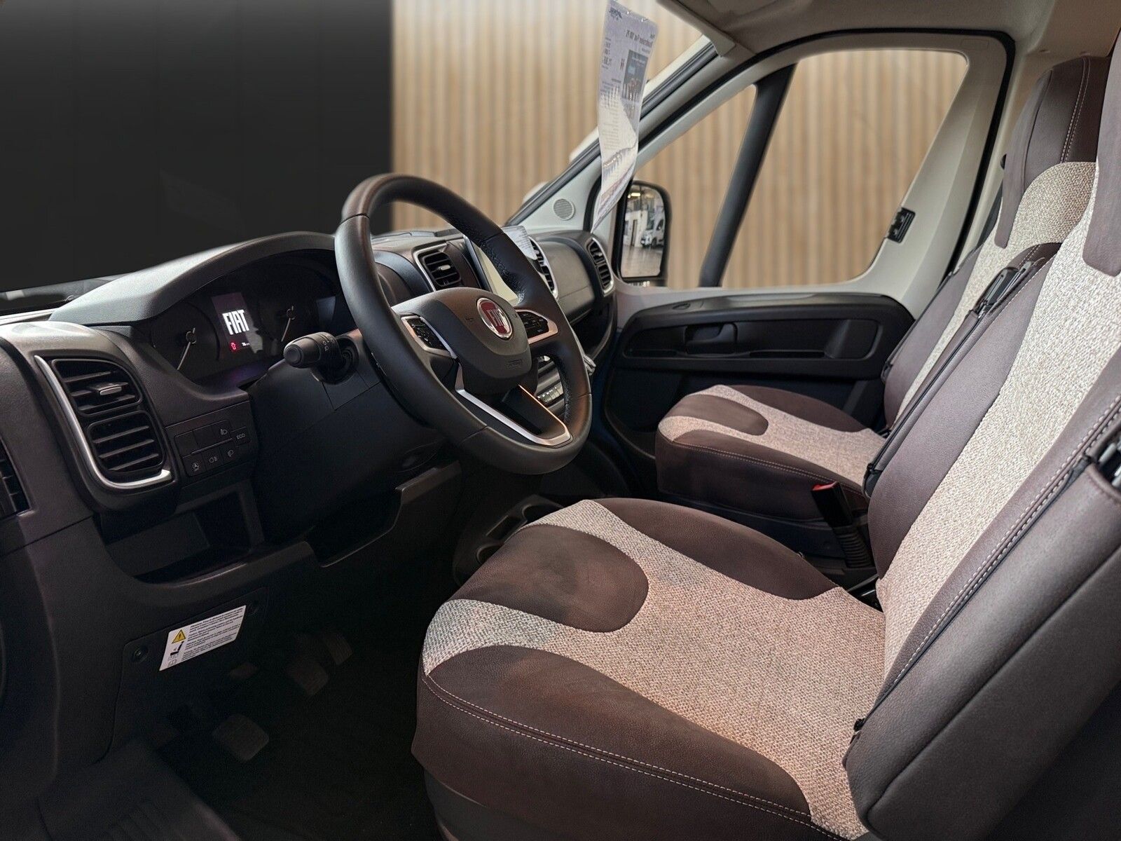 Fahrzeugabbildung Pössl Roadcruiser Fiat 180 PS 7000 EUR geschenkt