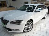 Skoda Superb Combi Style 4x4/2.0 TDI 190 PS DSG/AHK - Skoda Superb aus 2016 mit Diesel-Antrieb: Kombi, 2.0