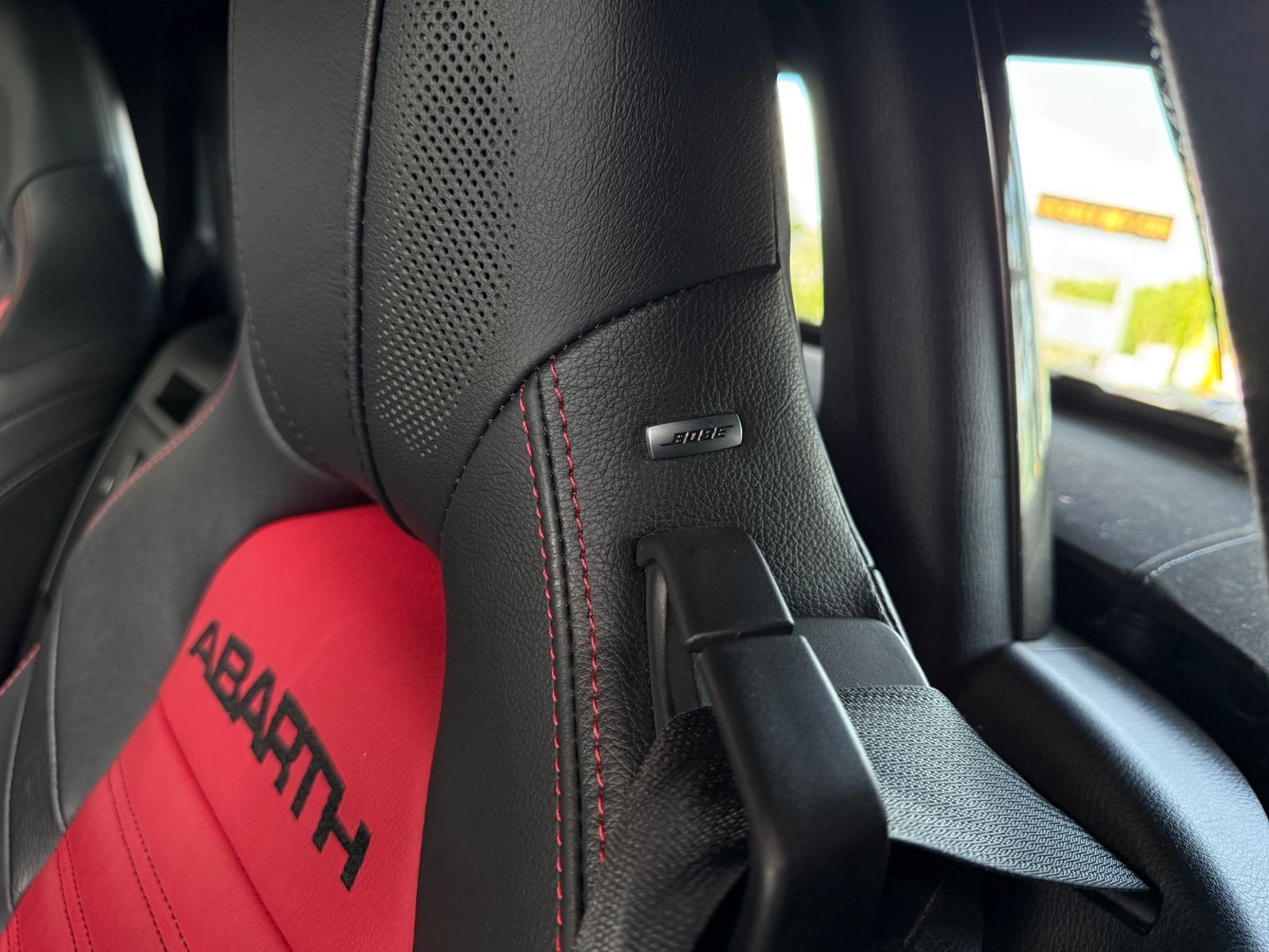 Fahrzeugabbildung Abarth 124 Spider GT HARDTOP LED LEDER