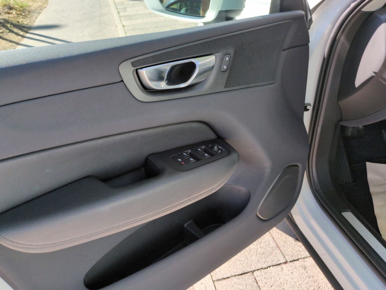 Volvo XC 60 Momentum Pro 2WD foto 10