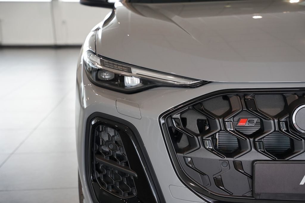 AUDI SQ5 Sportback TFSI | Pano | Carbon | Tech pro AUDI SQ5 Sportback TFSI | Pano | Carbon | Tech pro