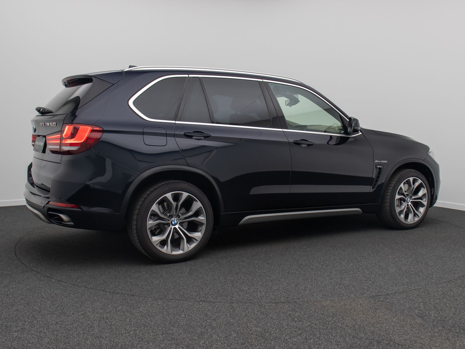 Fahrzeugabbildung BMW X5 xD50i ACC 360°Memory B&O NighVis DAB 20" Voll