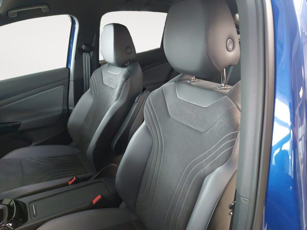 Fahrzeugabbildung Volkswagen ID.5 Pro mit Infotainment-Paket AHZV Wärmepumpe
