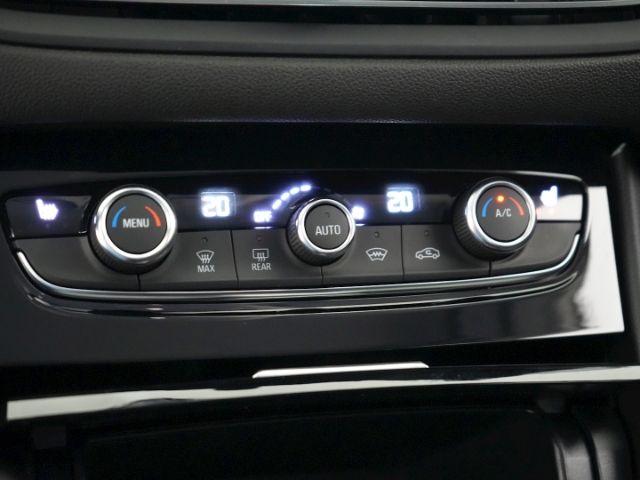 Grandland ELEGANCE AT+ANHÄNGERKUPPLUNG+LED MATRI