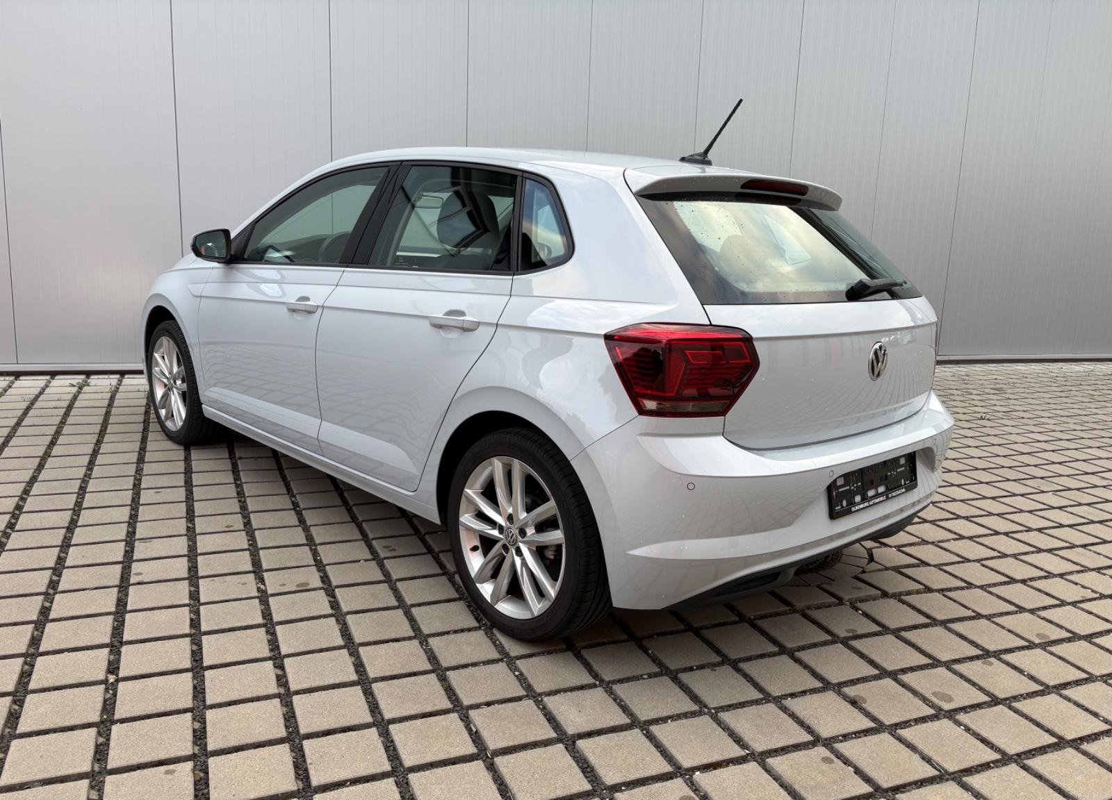 Volkswagen Polo VI Highline KAMERA NAVI LED ACC 8xALU
