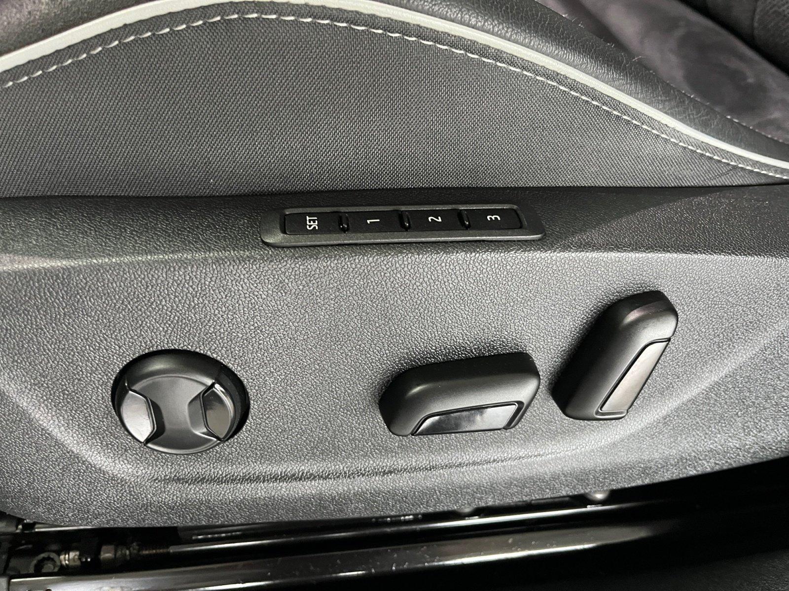Skoda Enyaq 60 Sportline AHK Schwenkbar+Wärmepumpe