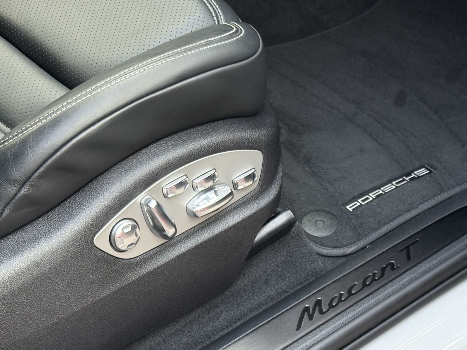 Porsche Macan T PANORAMA*KAMERA*21 TURBO*ABSTANDSREGELTE foto 16