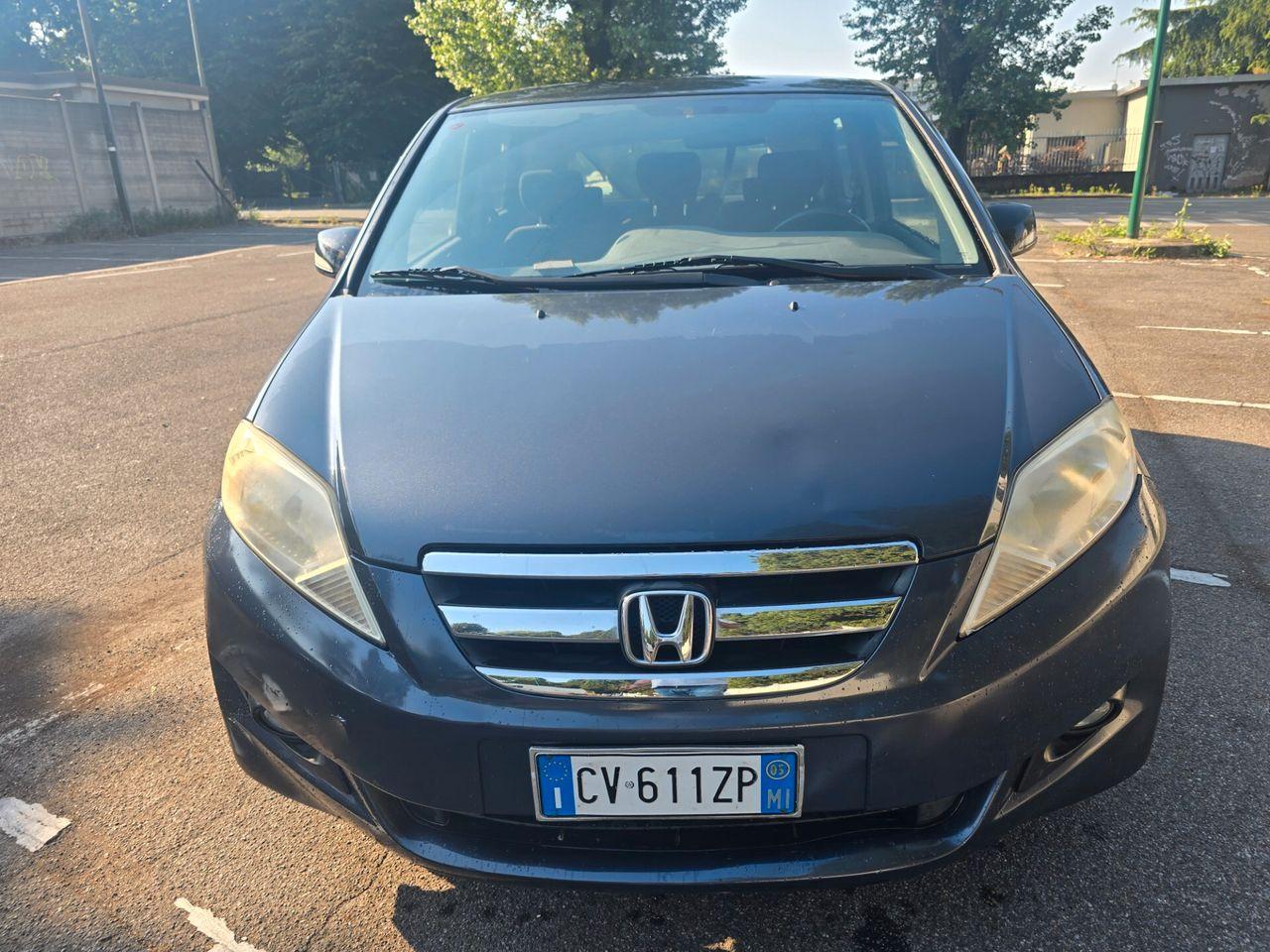 Honda FR-V