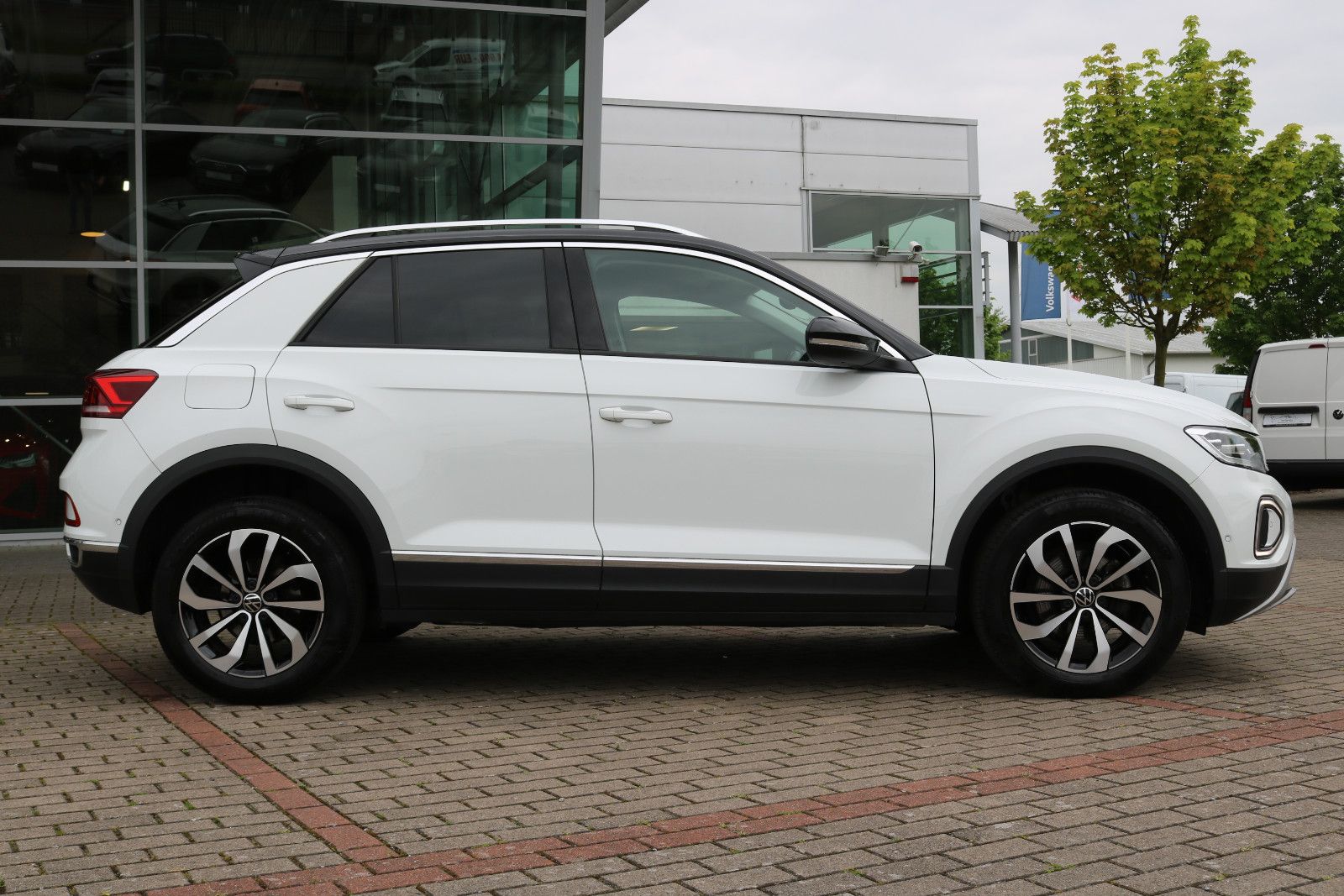 Volkswagen T-Roc Style 1.0 TSI /Massage/Navi/ACC/ParkLenk/ foto 3