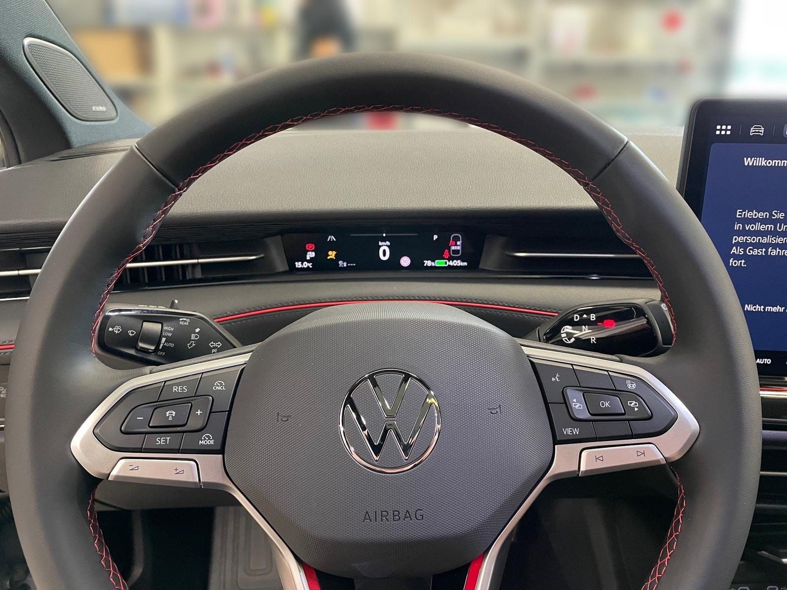 Volkswagen ID.7 Tourer 4M GTX *HEAD-UP*AHK*PANO*HARMAN*MATR