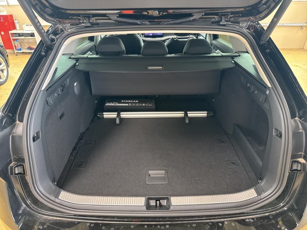 Fahrzeugabbildung SKODA Superb Selection 2.0 FSI | LED AHK RFK ACC
